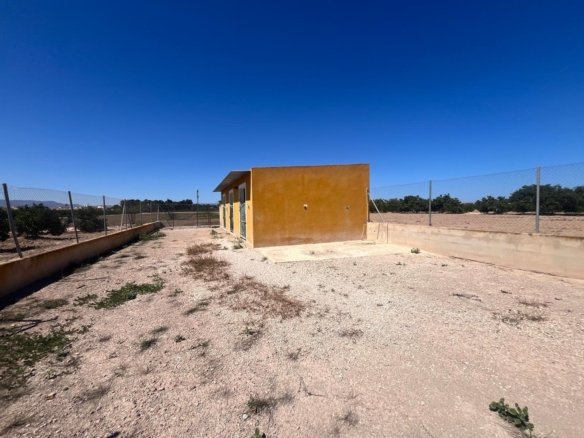 2 Bedroom 1 Bathroom Finca in Daya Nueva - Caza De Casa
