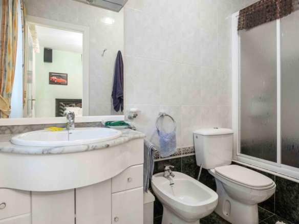 3 Bedroom 4 Bathroom Villa in Cabo Roig - Caza De Casa
