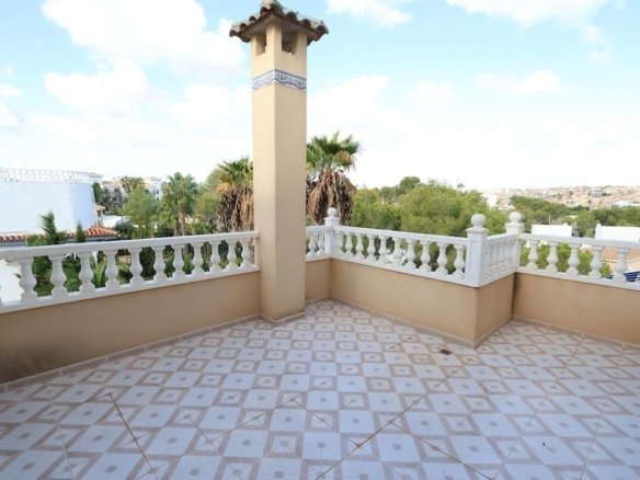 5 Bedroom 4 Bathroom Villa in Orihuela Costa - Caza De Casa