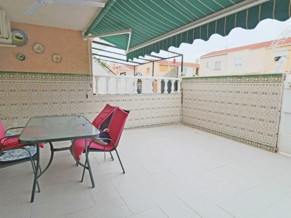 3 Bedroom 2 Bathroom Town House in Torrevieja - Caza De Casa