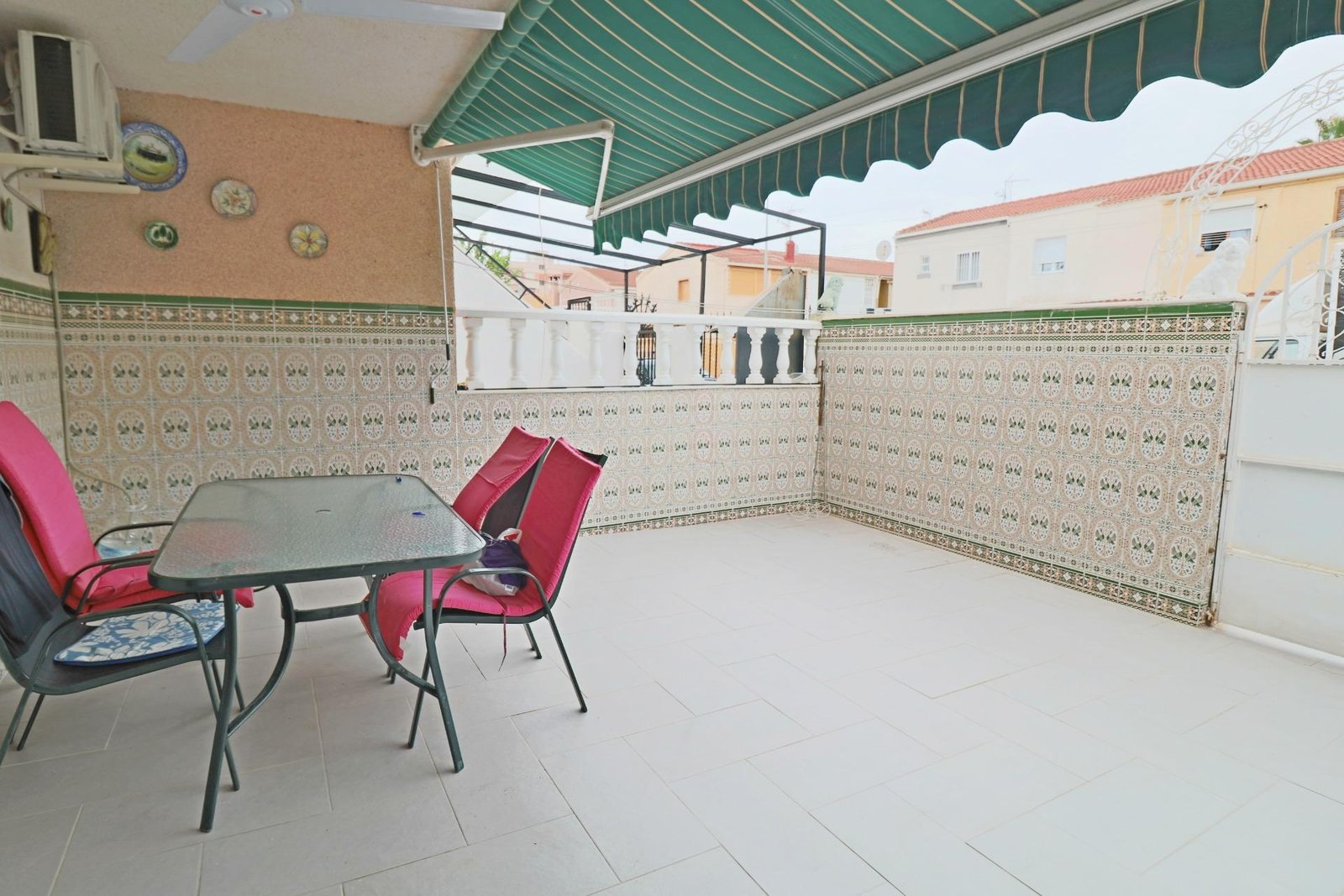 3 Bedroom 2 Bathroom Town House in Torrevieja - Caza De Casa