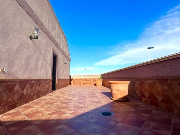 4 Bedroom 3 Bathroom Town House in Torrevieja - Caza De Casa
