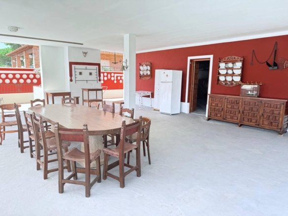 5 Bed 3 Bath Villa in Campoamor - Caza De Casa