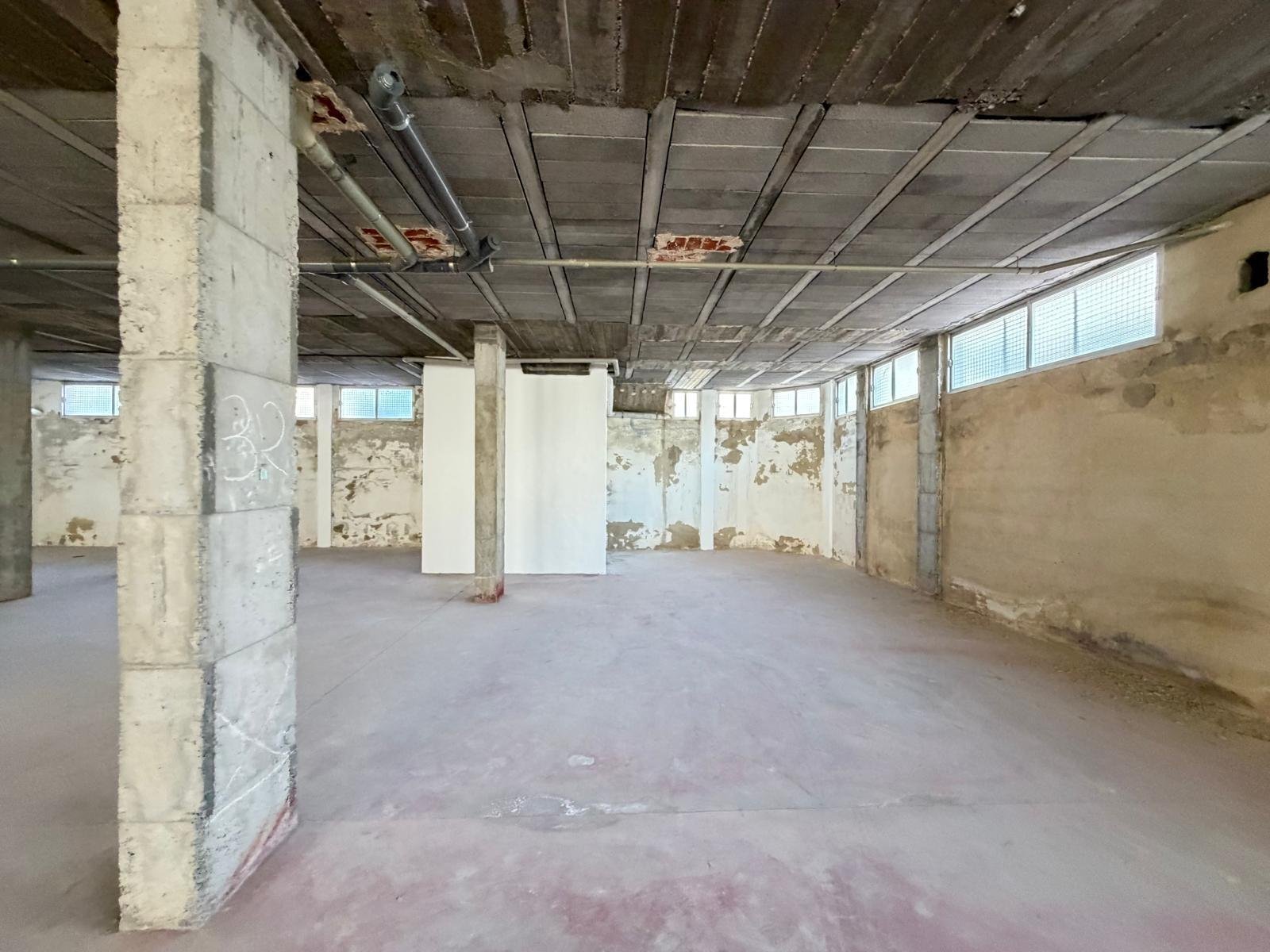 2-28 Commercial in Torrevieja - Caza De Casa