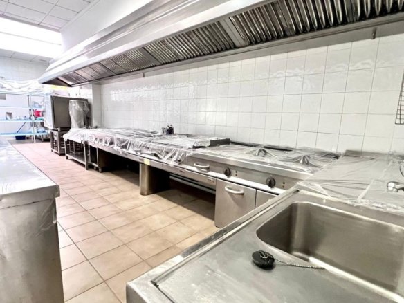 33 Bed Commercial in Los Montesinos - Caza De Casa
