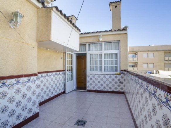5 Bedroom 5 Bathroom Town House in Los Alcazares - Caza De Casa