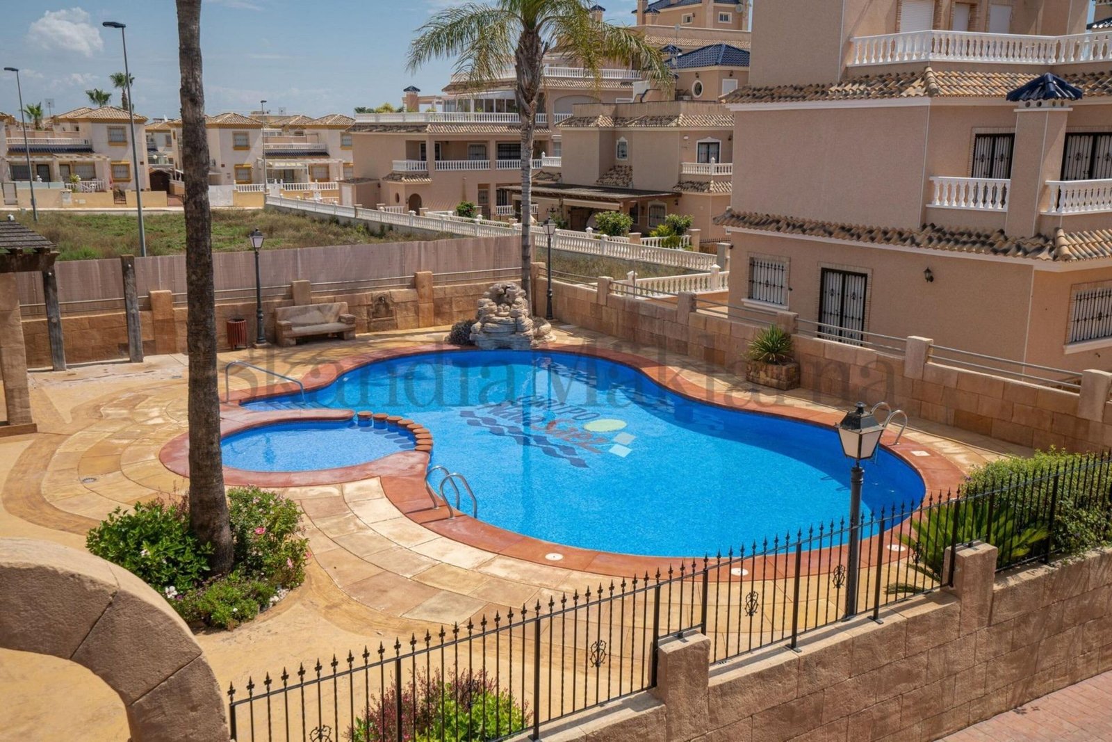 2 Bed 2 Bath Town House in Orihuela Costa - Caza De Casa