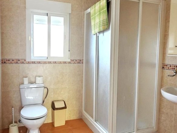 7 Bedroom 2 Bathroom Villa in Arenas Del Rey - Caza De Casa