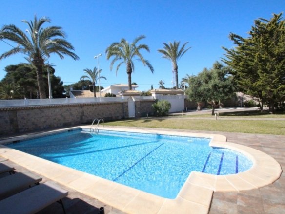 5 Bedroom 5 Bathroom Villa in Orihuela Costa - Caza De Casa