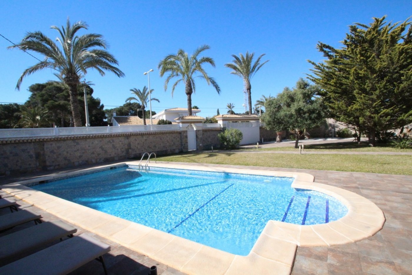5 Bedroom 5 Bathroom Villa in Orihuela Costa - Caza De Casa