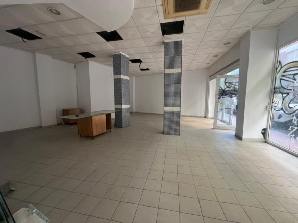 1 Bathroom Commercial in Torrevieja - Caza De Casa