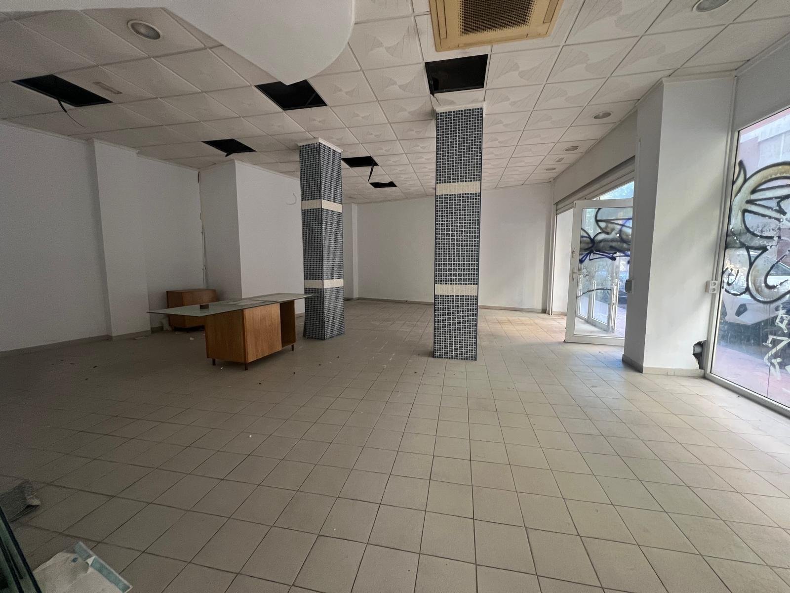1 Bathroom Commercial in Torrevieja - Caza De Casa