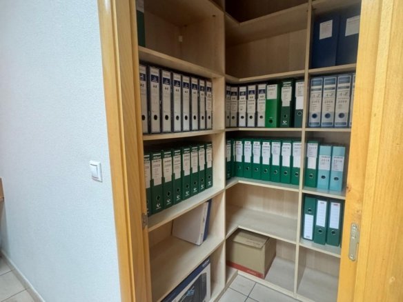 1 Bath Commercial in Bigastro - Caza De Casa
