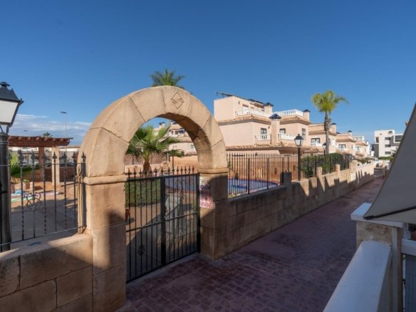 2 Bed 2 Bath Town House in Orihuela Costa - Caza De Casa