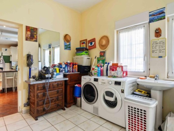 3 Bedroom 4 Bathroom Villa in Cabo Roig - Caza De Casa
