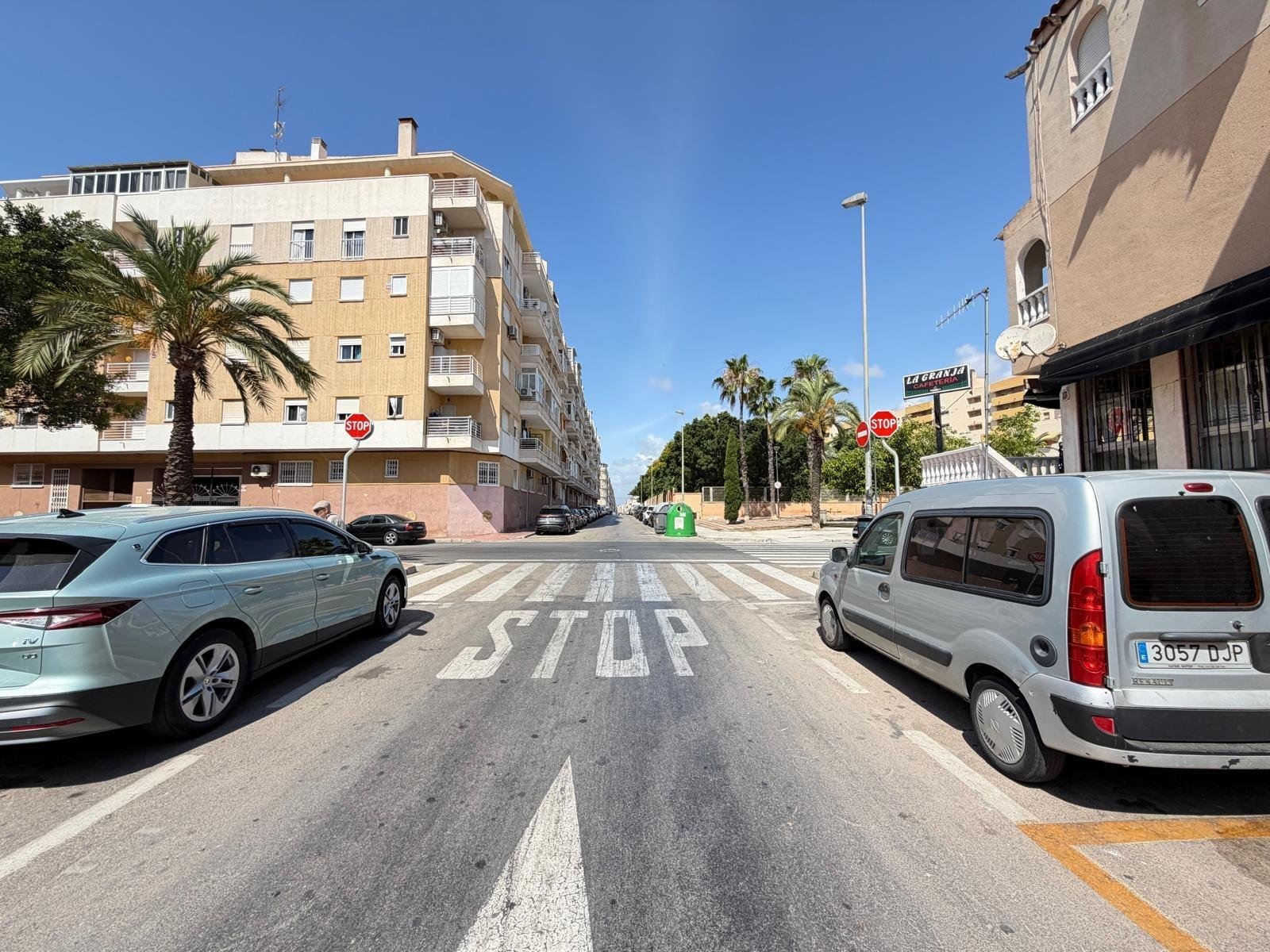 2-34 Commercial in Torrevieja - Caza De Casa
