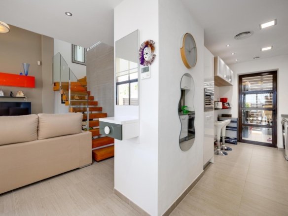 3 Bedroom 3 Bathroom Villa in Ciudad Quesada - Caza De Casa
