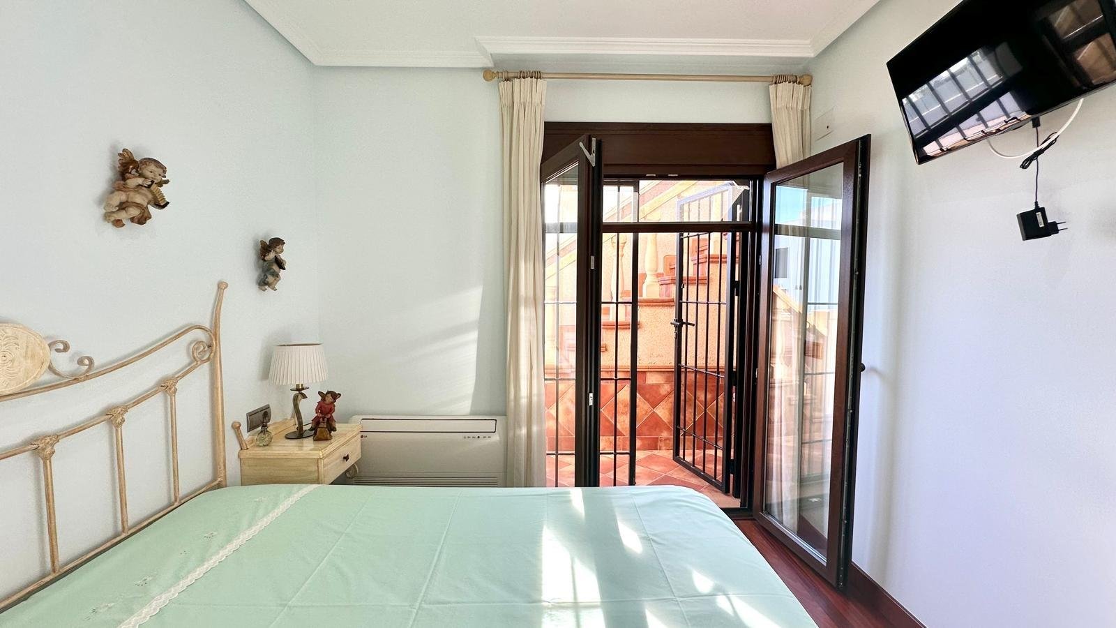 2-34 4 Bedroom 3 Bathroom Town House in Torrevieja - Caza De Casa