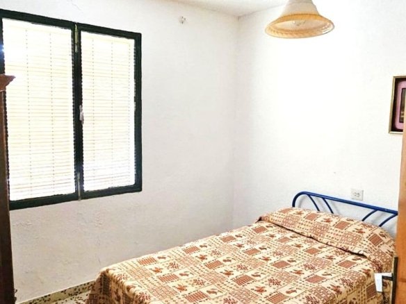 7 Bedroom 2 Bathroom Villa in Arenas Del Rey - Caza De Casa