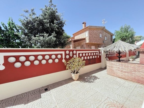 5 Bed 3 Bath Villa in Campoamor - Caza De Casa