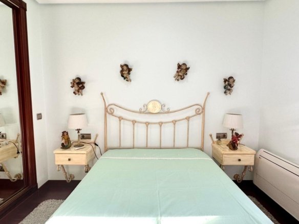 4 Bedroom 3 Bathroom Town House in Torrevieja - Caza De Casa
