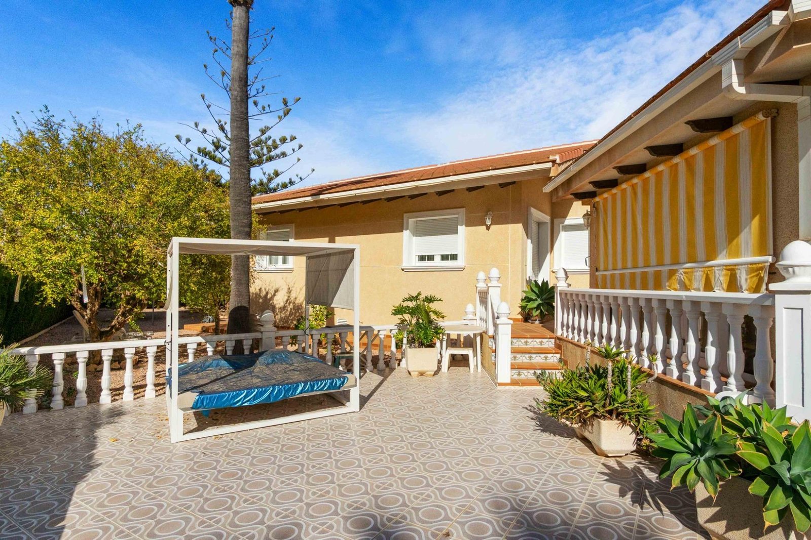 3 Bedroom 4 Bathroom Villa in Cabo Roig - Caza De Casa