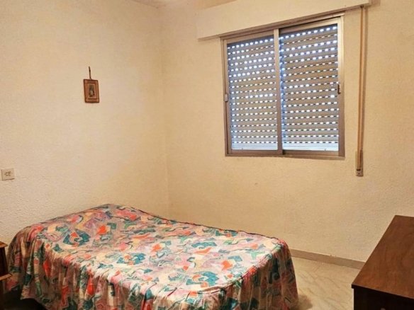 7 Bedroom 2 Bathroom Villa in Arenas Del Rey - Caza De Casa