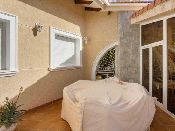 3 Bedroom 4 Bathroom Villa in Cabo Roig - Caza De Casa