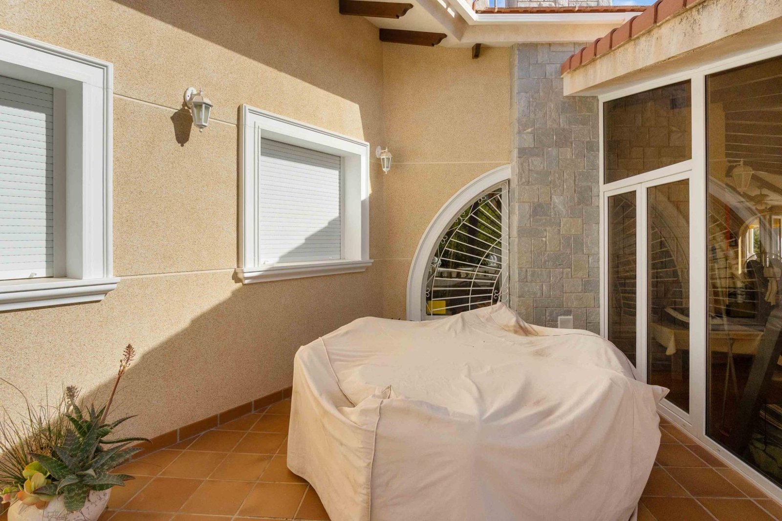 3 Bedroom 4 Bathroom Villa in Cabo Roig - Caza De Casa