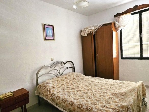 7 Bedroom 2 Bathroom Villa in Arenas Del Rey - Caza De Casa