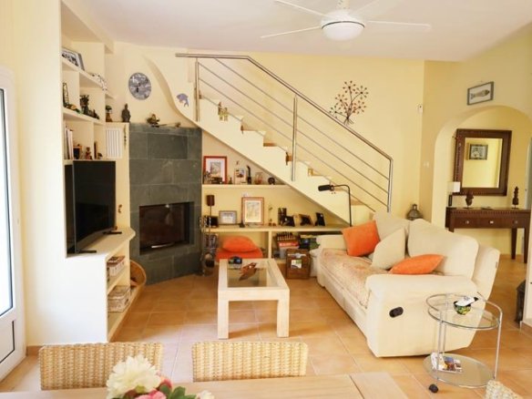 3 Bedroom 2 Bathroom Villa in Oliva - Caza De Casa