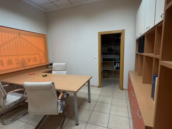 1 Bath Commercial in Bigastro - Caza De Casa
