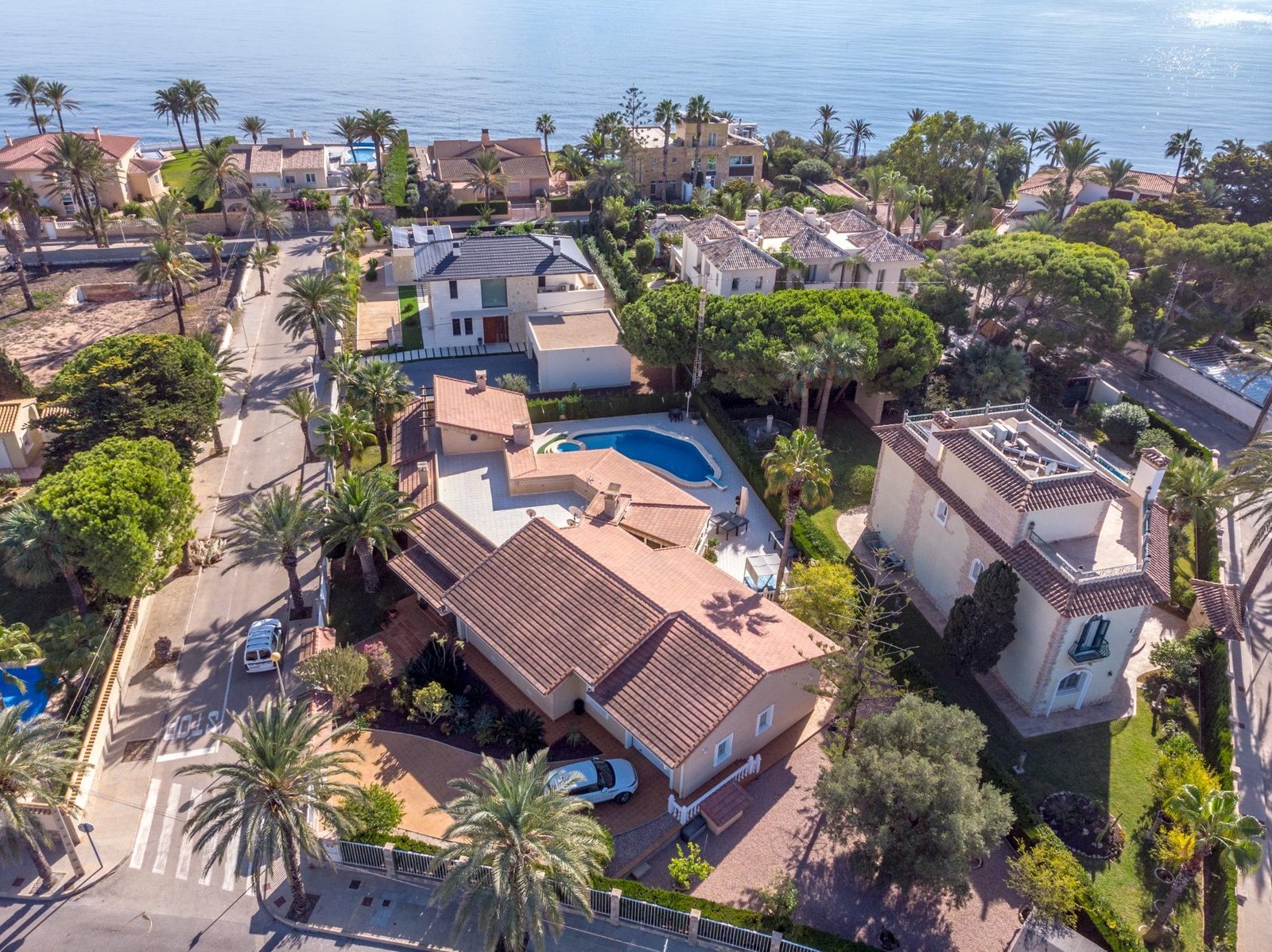 3 Bedroom 4 Bathroom Villa in Cabo Roig - Caza De Casa