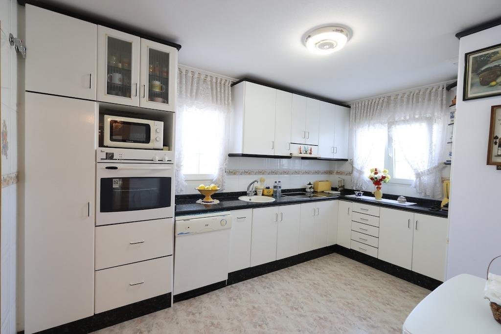 5 Bedroom 4 Bathroom Villa in Orihuela Costa - Caza De Casa
