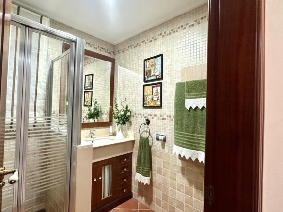 4 Bedroom 3 Bathroom Town House in Torrevieja - Caza De Casa