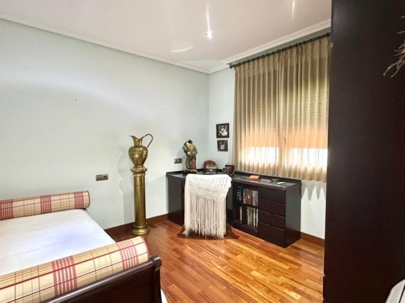 4 Bedroom 3 Bathroom Town House in Torrevieja - Caza De Casa