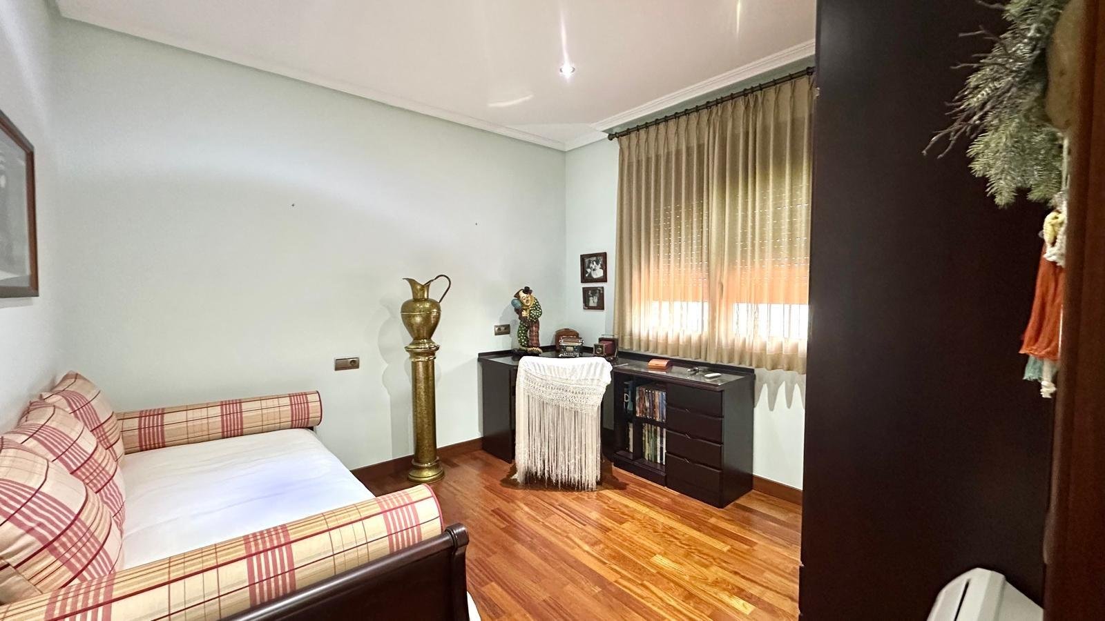 2-45 4 Bedroom 3 Bathroom Town House in Torrevieja - Caza De Casa