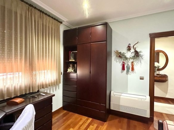 4 Bedroom 3 Bathroom Town House in Torrevieja - Caza De Casa