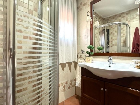 4 Bedroom 3 Bathroom Town House in Torrevieja - Caza De Casa