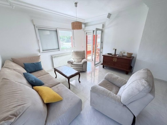 5 Bed 3 Bath Villa in Campoamor - Caza De Casa