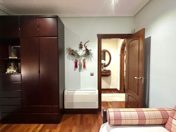 4 Bedroom 3 Bathroom Town House in Torrevieja - Caza De Casa
