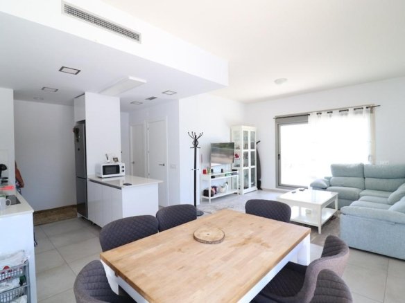 3 Bedroom 2 Bathroom Villa in San Miguel de Salinas - Caza De Casa