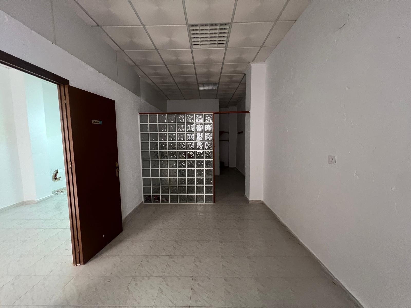 Commercial in Torrevieja - Caza De Casa