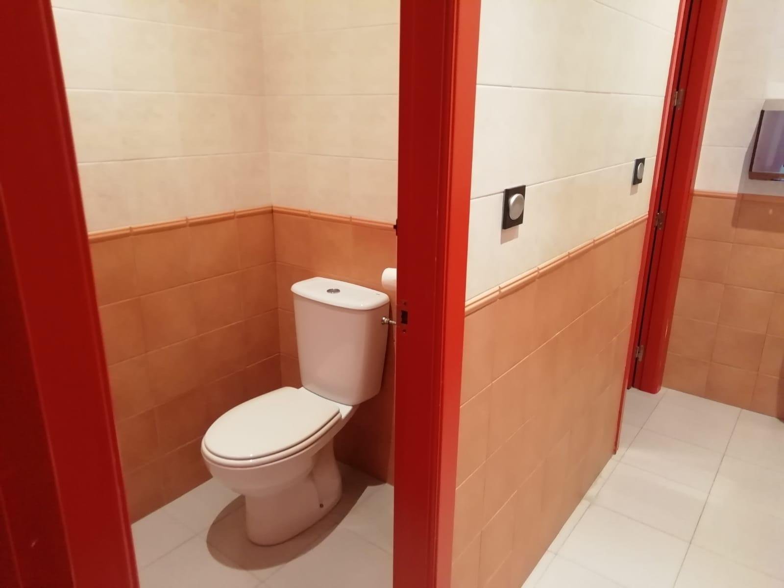 1 Bathroom Commercial in Bigastro - Caza De Casa