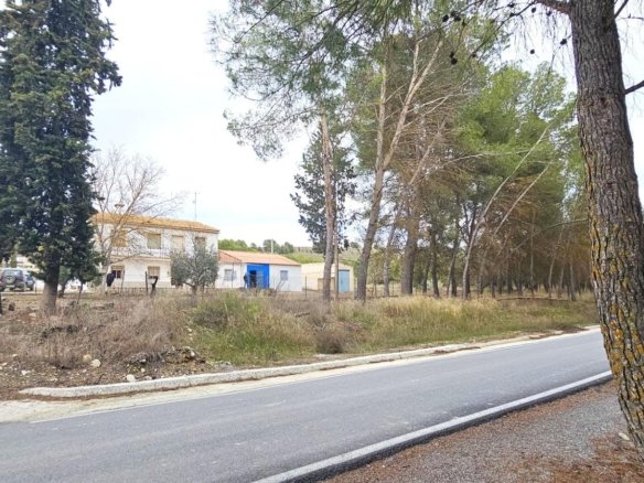 7 Bedroom 2 Bathroom Villa in Arenas Del Rey - Caza De Casa