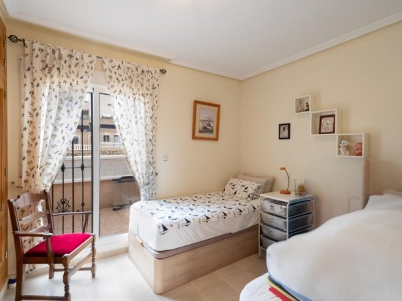 2 Bed 2 Bath Town House in Orihuela Costa - Caza De Casa