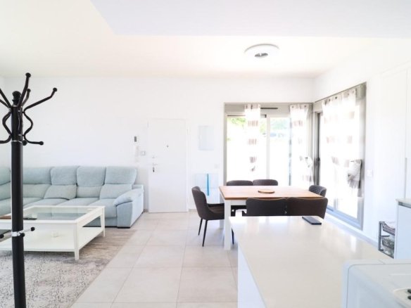 3 Bedroom 2 Bathroom Villa in San Miguel de Salinas - Caza De Casa