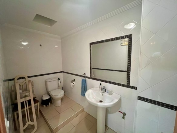 Commercial in Orihuela - Caza De Casa