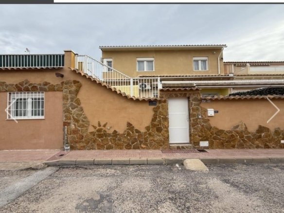 4 Bedroom 3 Bathroom Town House in Orihuela Costa - Caza De Casa