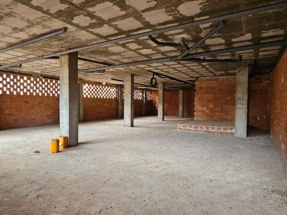 Commercial in San Pedro del Pinatar - Caza De Casa